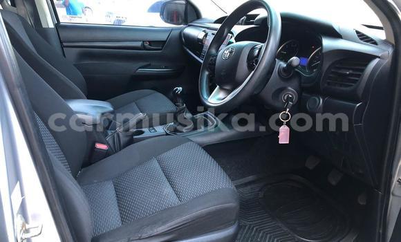 Buy Used Toyota Hilux Silver Car in Beitbridge in Matabeleland South Buy Used Toyota Hilux Silver Car in Beitbridge in Matabeleland South