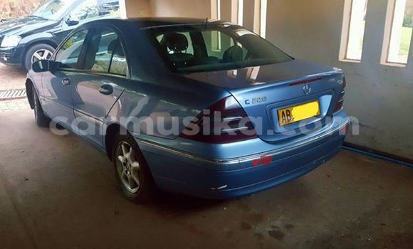 Tenga Tsaru Mercedes‒Benz C–Class Bhuruu Mota in Alexandra Park in Harare Tenga Tsaru Mercedes‒Benz C–Class Bhuruu Mota in Alexandra Park in Harare