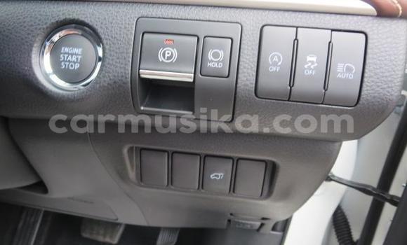 Acheter Import Voiture Toyota Harrier Blanc à Beitbridge, Matabeleland South Acheter Import Voiture Toyota Harrier Blanc à Beitbridge, Matabeleland South
