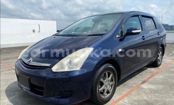 Buy Used Toyota Wish Blue Car in Beitbridge in Matabeleland South