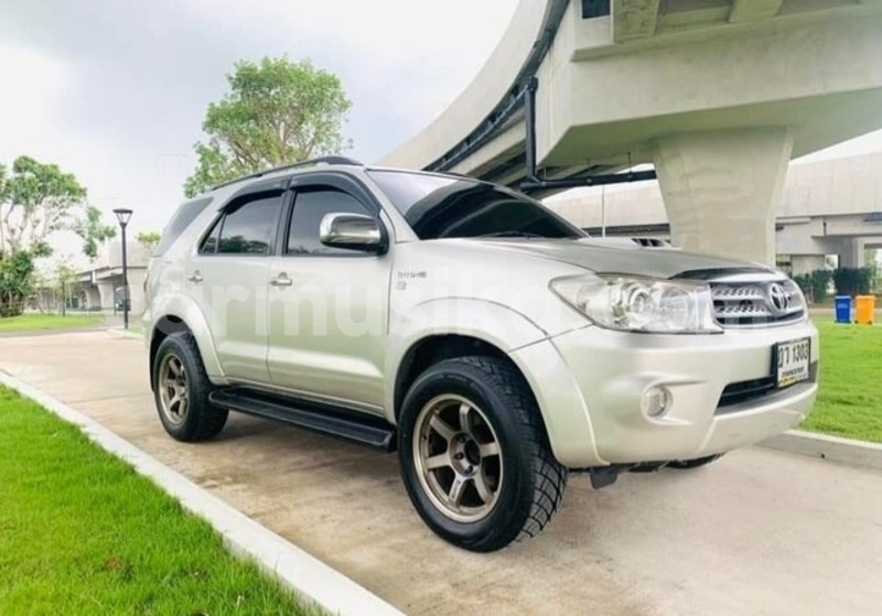 Big with watermark toyota fortuner matabeleland south beitbridge 26002