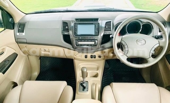 Acheter Occasion Voiture Toyota Fortuner Gris à Beitbridge, Matabeleland South Acheter Occasion Voiture Toyota Fortuner Gris à Beitbridge, Matabeleland South