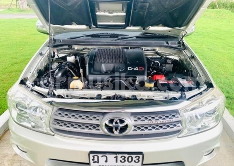 Big with watermark toyota fortuner matabeleland south beitbridge 26002