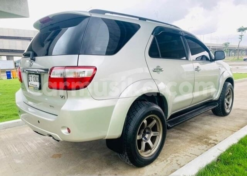 Big with watermark toyota fortuner matabeleland south beitbridge 26002