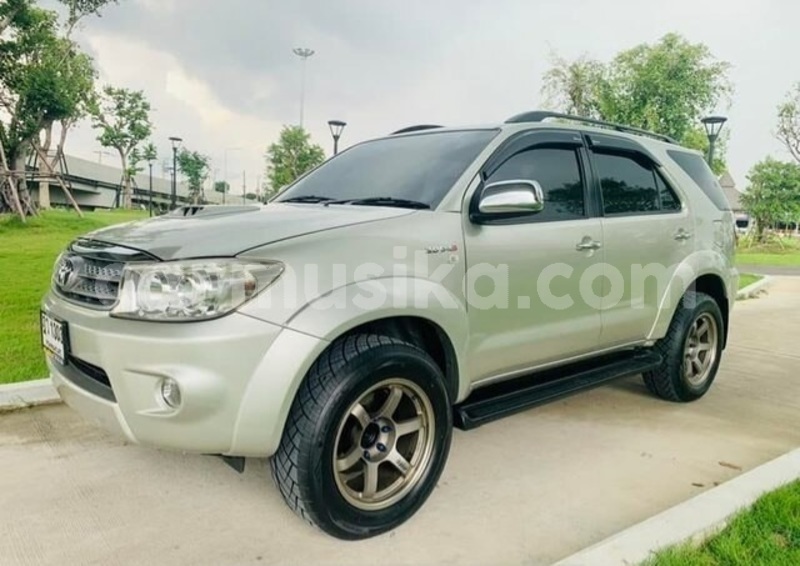 Big with watermark toyota fortuner matabeleland south beitbridge 26002