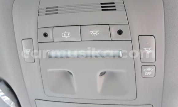 Buy Import Toyota Crown White Car in Beitbridge in Matabeleland South Buy Import Toyota Crown White Car in Beitbridge in Matabeleland South