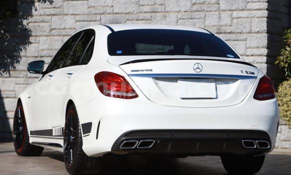 Acheter Import Voiture Mercedes‒Benz C-klasse AMG Blanc à Beitbridge, Matabeleland South Acheter Import Voiture Mercedes‒Benz C-klasse AMG Blanc à Beitbridge, Matabeleland South