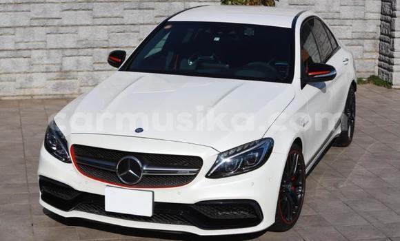 Acheter Import Voiture Mercedes‒Benz C-klasse AMG Blanc à Beitbridge, Matabeleland South Acheter Import Voiture Mercedes‒Benz C-klasse AMG Blanc à Beitbridge, Matabeleland South