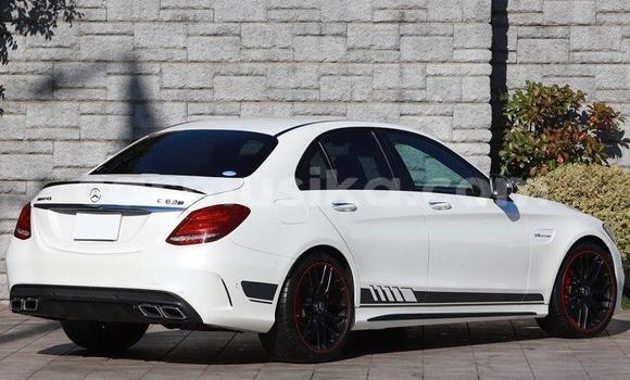 Acheter Import Voiture Mercedes‒Benz C-klasse AMG Blanc à Beitbridge, Matabeleland South Acheter Import Voiture Mercedes‒Benz C-klasse AMG Blanc à Beitbridge, Matabeleland South