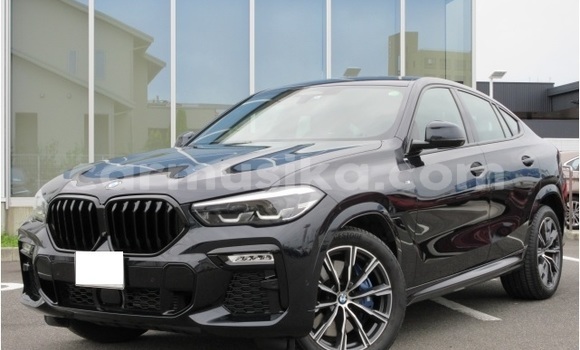 Nunua Imported BMW X6 Nyeusi Gari ndani ya Beitbridge nchini Matabeleland Kusini