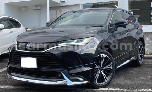 Nunua Imported Toyota Harrier Nyeusi Gari ndani ya Beitbridge nchini Matabeleland Kusini