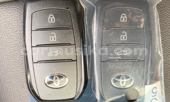 Acheter Import Voiture Toyota Harrier Noir à Beitbridge, Matabeleland South Acheter Import Voiture Toyota Harrier Noir à Beitbridge, Matabeleland South