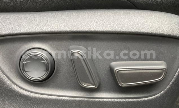 Acheter Import Voiture Toyota Harrier Noir à Beitbridge, Matabeleland South Acheter Import Voiture Toyota Harrier Noir à Beitbridge, Matabeleland South