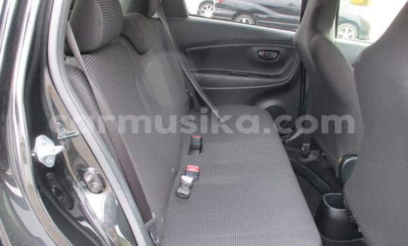 Acheter Import Voiture Toyota Vitz Autre à Beitbridge, Matabeleland South Acheter Import Voiture Toyota Vitz Autre à Beitbridge, Matabeleland South