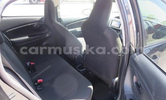 Acheter Import Voiture Toyota Vitz Autre à Beitbridge, Matabeleland South Acheter Import Voiture Toyota Vitz Autre à Beitbridge, Matabeleland South