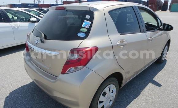 Acheter Import Voiture Toyota Vitz Autre à Beitbridge, Matabeleland South Acheter Import Voiture Toyota Vitz Autre à Beitbridge, Matabeleland South