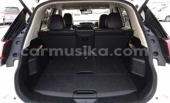 Acheter Occasion Voiture Nissan X–Trail Blanc à Beitbridge, Matabeleland South Acheter Occasion Voiture Nissan X–Trail Blanc à Beitbridge, Matabeleland South