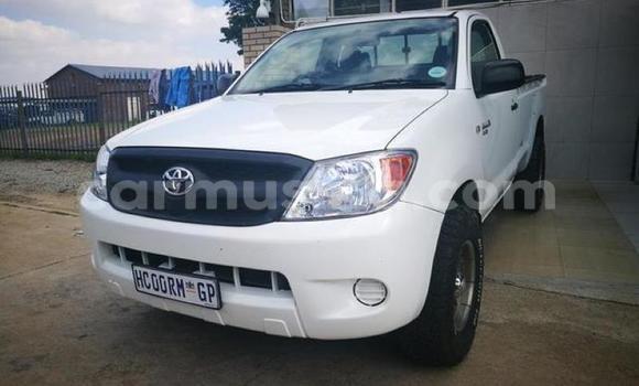 Acheter Occasion Voiture Toyota Hilux Blanc à Beitbridge, Matabeleland South Acheter Occasion Voiture Toyota Hilux Blanc à Beitbridge, Matabeleland South