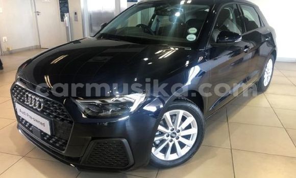 Nunua Ilio tumika Audi A1 Nyeusi Gari ndani ya Beitbridge nchini Matabeleland Kusini Nunua Ilio tumika Audi A1 Nyeusi Gari ndani ya Beitbridge nchini Matabeleland Kusini
