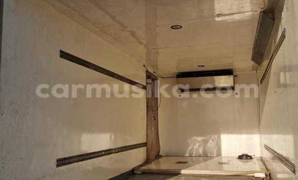 Acheter Occasion Utilitaire Mitsubishi Fuso Blanc à Beitbridge, Matabeleland South Acheter Occasion Utilitaire Mitsubishi Fuso Blanc à Beitbridge, Matabeleland South