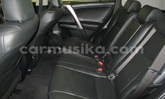 Tenga Tsaru Toyota RAV4 Zvimwe Mota in Beitbridge in Matabeleland South Tenga Tsaru Toyota RAV4 Zvimwe Mota in Beitbridge in Matabeleland South