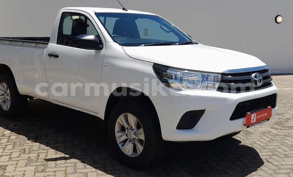Acheter Occasion Voiture Toyota Hilux Blanc à Beitbridge, Matabeleland South Acheter Occasion Voiture Toyota Hilux Blanc à Beitbridge, Matabeleland South
