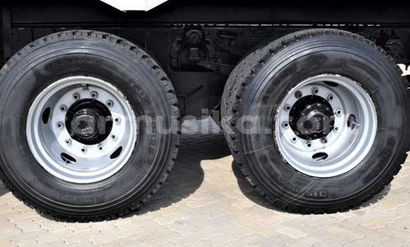 Acheter Occasion Utilitaire Hino 300 Series Blanc à Beitbridge, Matabeleland South Acheter Occasion Utilitaire Hino 300 Series Blanc à Beitbridge, Matabeleland South