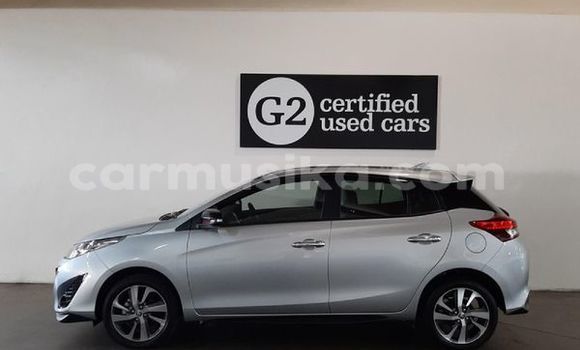 Acheter Occasion Voiture Toyota Yaris Gris à Beitbridge, Matabeleland South Acheter Occasion Voiture Toyota Yaris Gris à Beitbridge, Matabeleland South