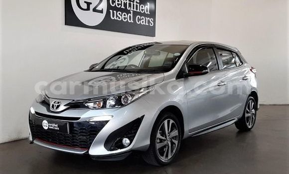 Acheter Occasion Voiture Toyota Yaris Gris à Beitbridge, Matabeleland South Acheter Occasion Voiture Toyota Yaris Gris à Beitbridge, Matabeleland South