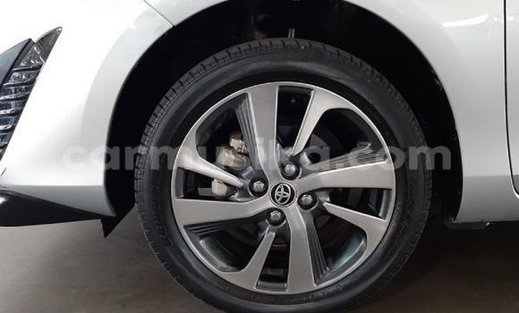 Acheter Occasion Voiture Toyota Yaris Gris à Beitbridge, Matabeleland South Acheter Occasion Voiture Toyota Yaris Gris à Beitbridge, Matabeleland South