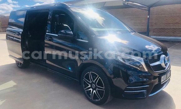 Nunua Ilio tumika Mercedes‒Benz Vito Nyeusi Lori ndani ya Beitbridge nchini Matabeleland Kusini