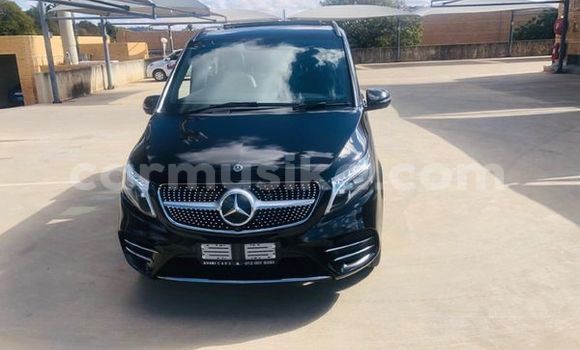 Acheter Occasion Utilitaire Mercedes‒Benz Vito Noir à Beitbridge, Matabeleland South Acheter Occasion Utilitaire Mercedes‒Benz Vito Noir à Beitbridge, Matabeleland South