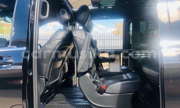 Acheter Occasion Utilitaire Mercedes‒Benz Vito Noir à Beitbridge, Matabeleland South Acheter Occasion Utilitaire Mercedes‒Benz Vito Noir à Beitbridge, Matabeleland South