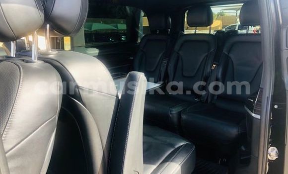 Acheter Occasion Utilitaire Mercedes‒Benz Vito Noir à Beitbridge, Matabeleland South Acheter Occasion Utilitaire Mercedes‒Benz Vito Noir à Beitbridge, Matabeleland South