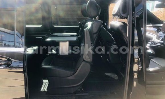 Acheter Occasion Utilitaire Mercedes‒Benz Vito Noir à Beitbridge, Matabeleland South Acheter Occasion Utilitaire Mercedes‒Benz Vito Noir à Beitbridge, Matabeleland South