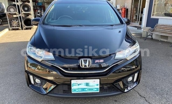 Buy Used Honda Fit Black Car in Beitbridge in Matabeleland South Buy Used Honda Fit Black Car in Beitbridge in Matabeleland South