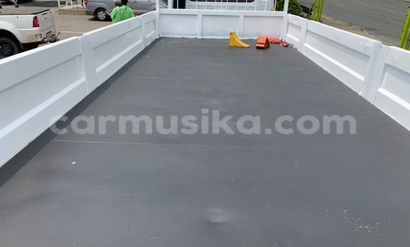 Tenga Tsaru Nissan UD Chena Rori in Beitbridge in Matabeleland South Tenga Tsaru Nissan UD Chena Rori in Beitbridge in Matabeleland South