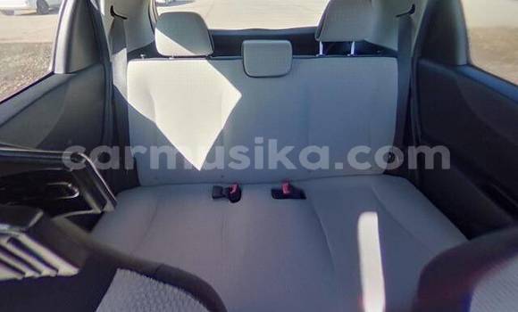 Acheter Occasion Voiture Toyota Vitz Gris à Beitbridge, Matabeleland South Acheter Occasion Voiture Toyota Vitz Gris à Beitbridge, Matabeleland South