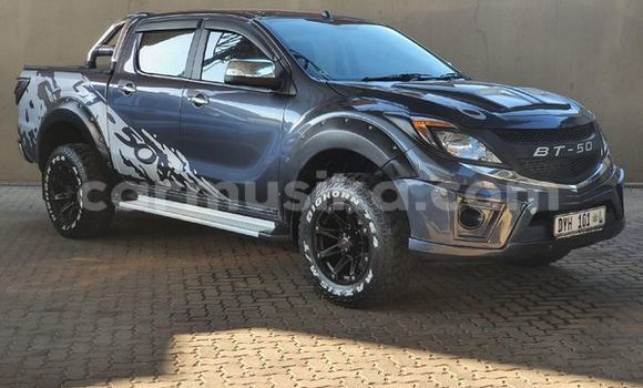 Nunua Ilio tumika Mazda BT-50 Nyeusi Gari ndani ya Beitbridge nchini Matabeleland Kusini