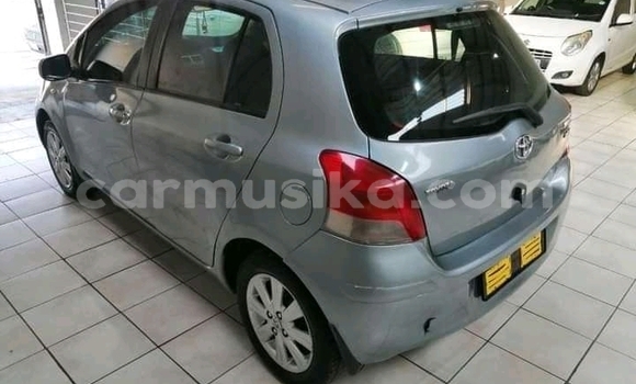 Buy Used Toyota Yaris Silver Car in Beitbridge in Matabeleland South Buy Used Toyota Yaris Silver Car in Beitbridge in Matabeleland South