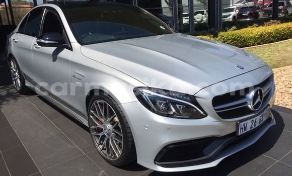 Tenga Tsaru Mercedes-Benz C-Classe Sirivha Mota in Beitbridge in Matabeleland South