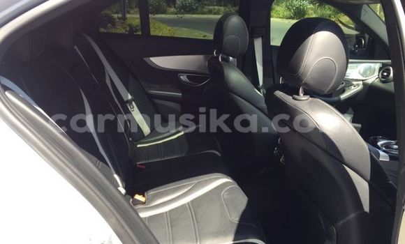 Tenga Tsaru Mercedes-Benz C-Classe Sirivha Mota in Beitbridge in Matabeleland South Tenga Tsaru Mercedes-Benz C-Classe Sirivha Mota in Beitbridge in Matabeleland South