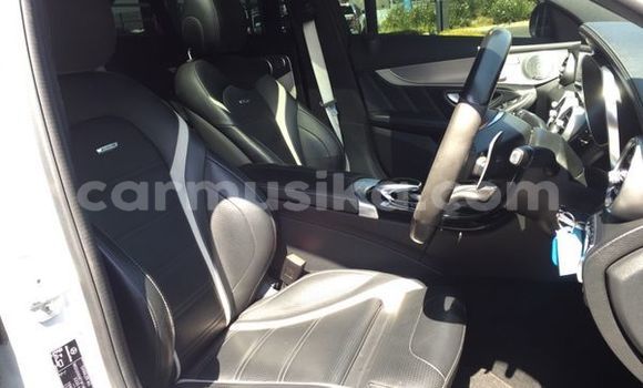 Tenga Tsaru Mercedes-Benz C-Classe Sirivha Mota in Beitbridge in Matabeleland South Tenga Tsaru Mercedes-Benz C-Classe Sirivha Mota in Beitbridge in Matabeleland South