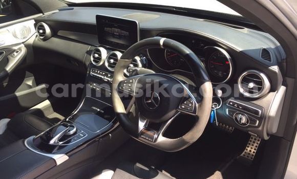 Tenga Tsaru Mercedes-Benz C-Classe Sirivha Mota in Beitbridge in Matabeleland South Tenga Tsaru Mercedes-Benz C-Classe Sirivha Mota in Beitbridge in Matabeleland South