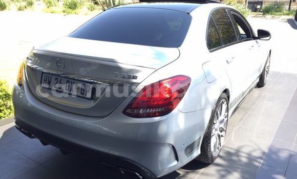 Tenga Tsaru Mercedes-Benz C-Classe Sirivha Mota in Beitbridge in Matabeleland South Tenga Tsaru Mercedes-Benz C-Classe Sirivha Mota in Beitbridge in Matabeleland South