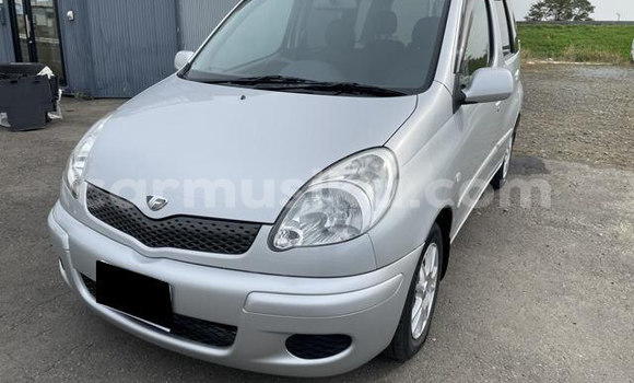 Nunua Ilio tumika Toyota FunCargo Fedha Gari ndani ya Beitbridge nchini Matabeleland Kusini Nunua Ilio tumika Toyota FunCargo Fedha Gari ndani ya Beitbridge nchini Matabeleland Kusini