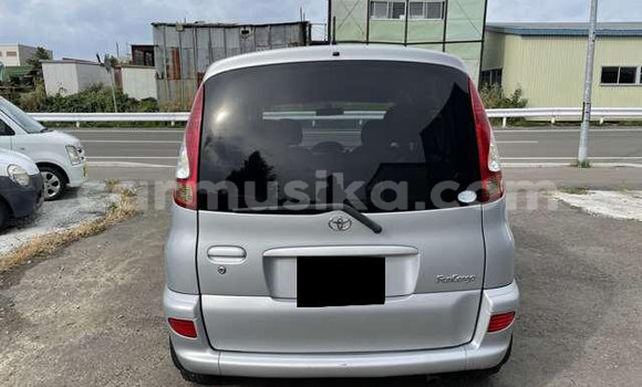 Buy Used Toyota FunCargo Silver Car in Beitbridge in Matabeleland South Buy Used Toyota FunCargo Silver Car in Beitbridge in Matabeleland South