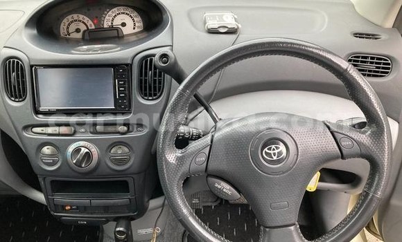 Buy Used Toyota FunCargo Other Car in Beitbridge in Matabeleland South Buy Used Toyota FunCargo Other Car in Beitbridge in Matabeleland South