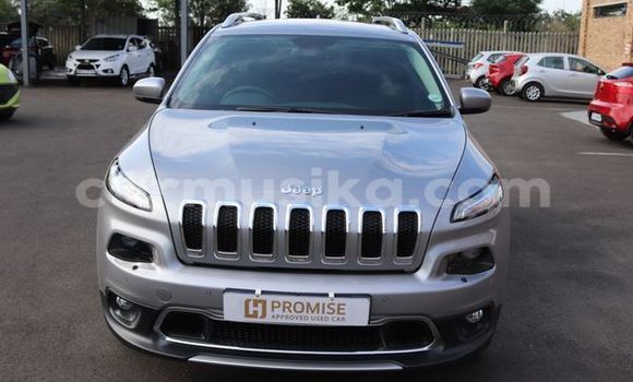 Nunua Ilio tumika Jeep Cherokee Fedha Gari ndani ya Beitbridge nchini Matabeleland Kusini Nunua Ilio tumika Jeep Cherokee Fedha Gari ndani ya Beitbridge nchini Matabeleland Kusini