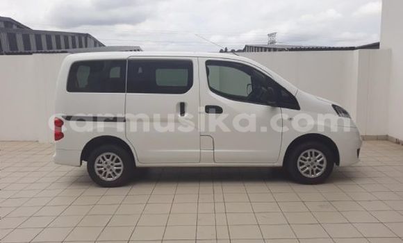 Nunua Ilio tumika Nissan NV200 Nyeupe Gari ndani ya Beitbridge nchini Matabeleland Kusini Nunua Ilio tumika Nissan NV200 Nyeupe Gari ndani ya Beitbridge nchini Matabeleland Kusini